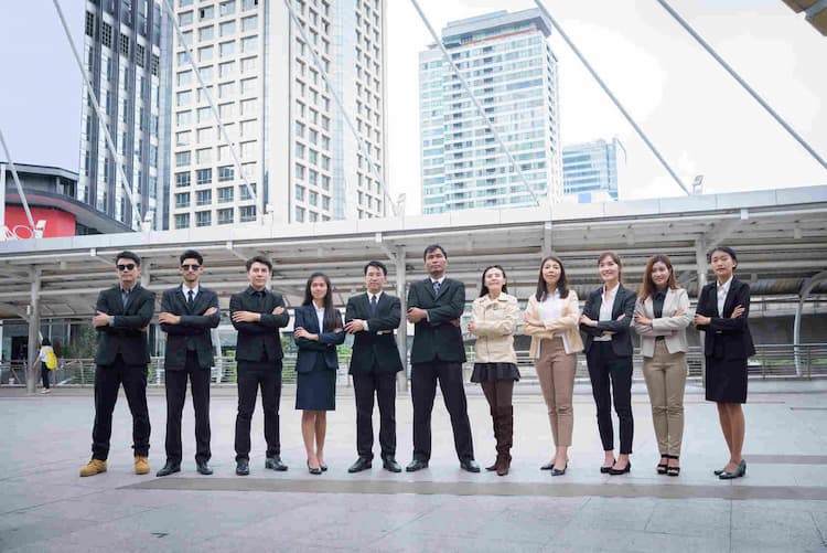 ¿Qué es lo mejor para tu empresa, tener un lider-gerente o solamente gerentes?