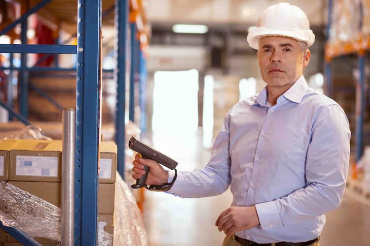 ¿Cuánto se debe de invertir en los inventarios de las empresas en la actualidad?