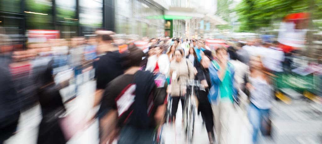 Imagen destacada: Factores externos que influyen a que tus clientes decidan comprar