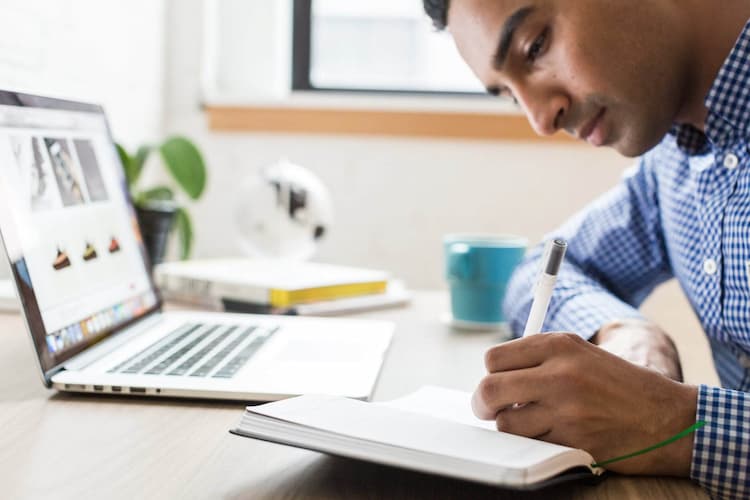 Qué es una Persona Física con Actividad Empresarial